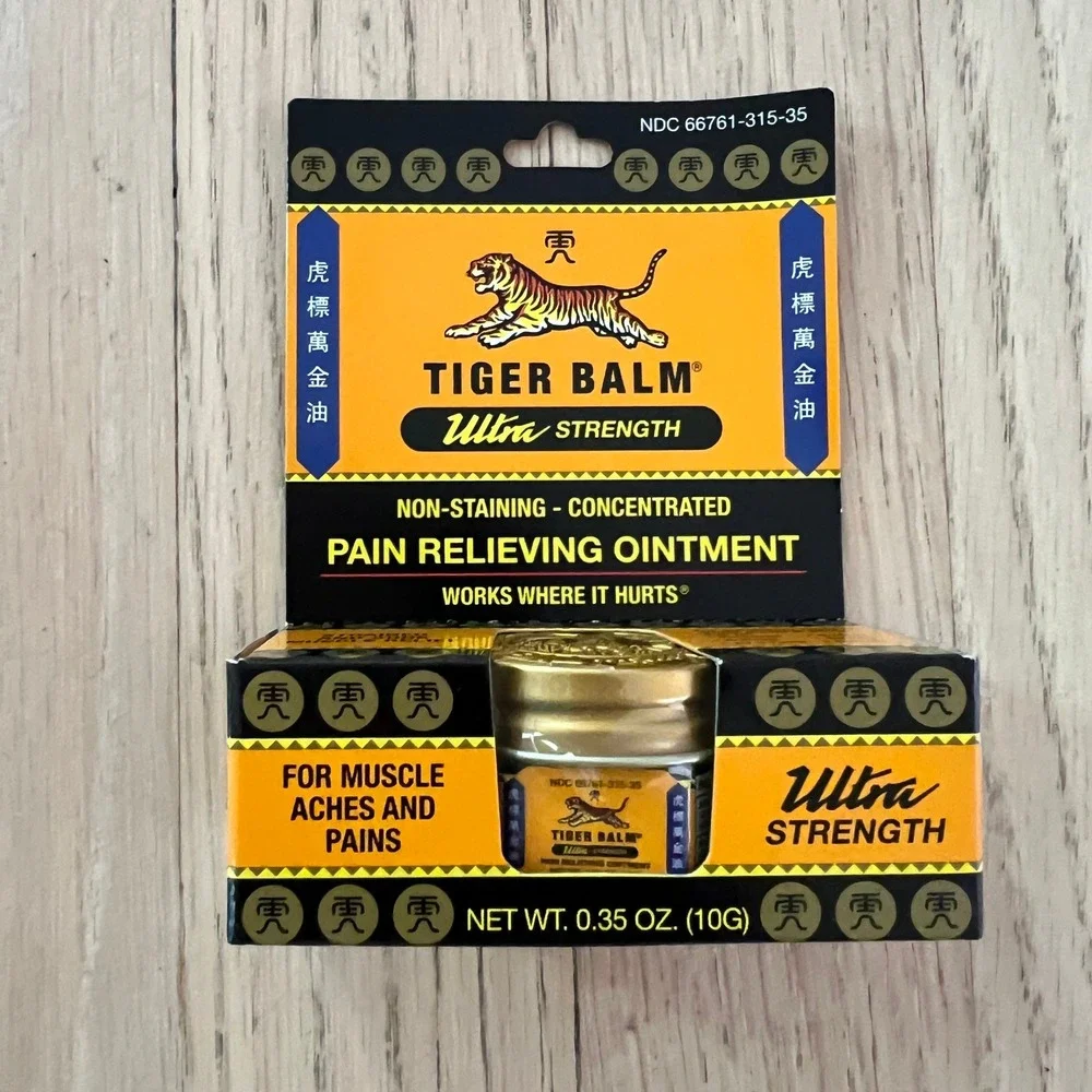 Tiger Balm Ultra Strength Pain Relieving Ointment 0.35 oz 10g Exp‎ 2029-10 3PK